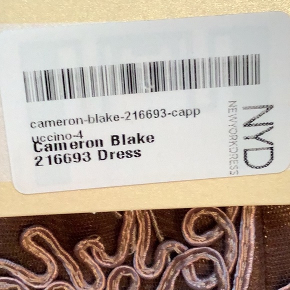 Dress - Picture 13 of 13